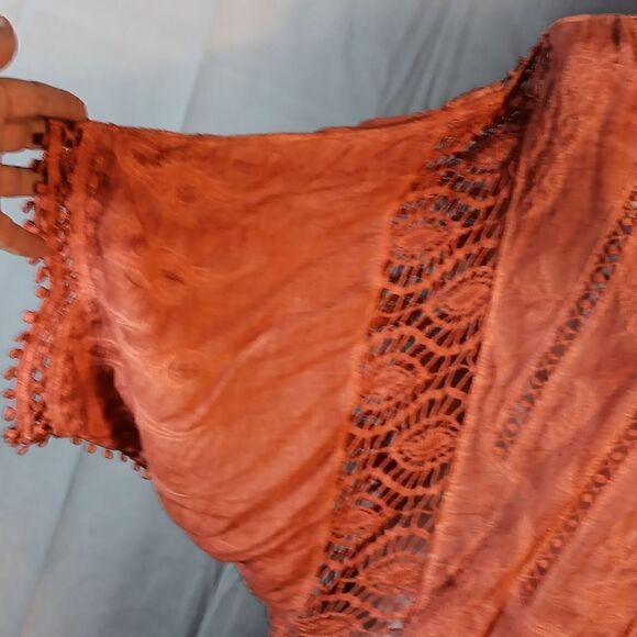 Kindred Lace Kimono Sleeve Top - Picture 2 of 9